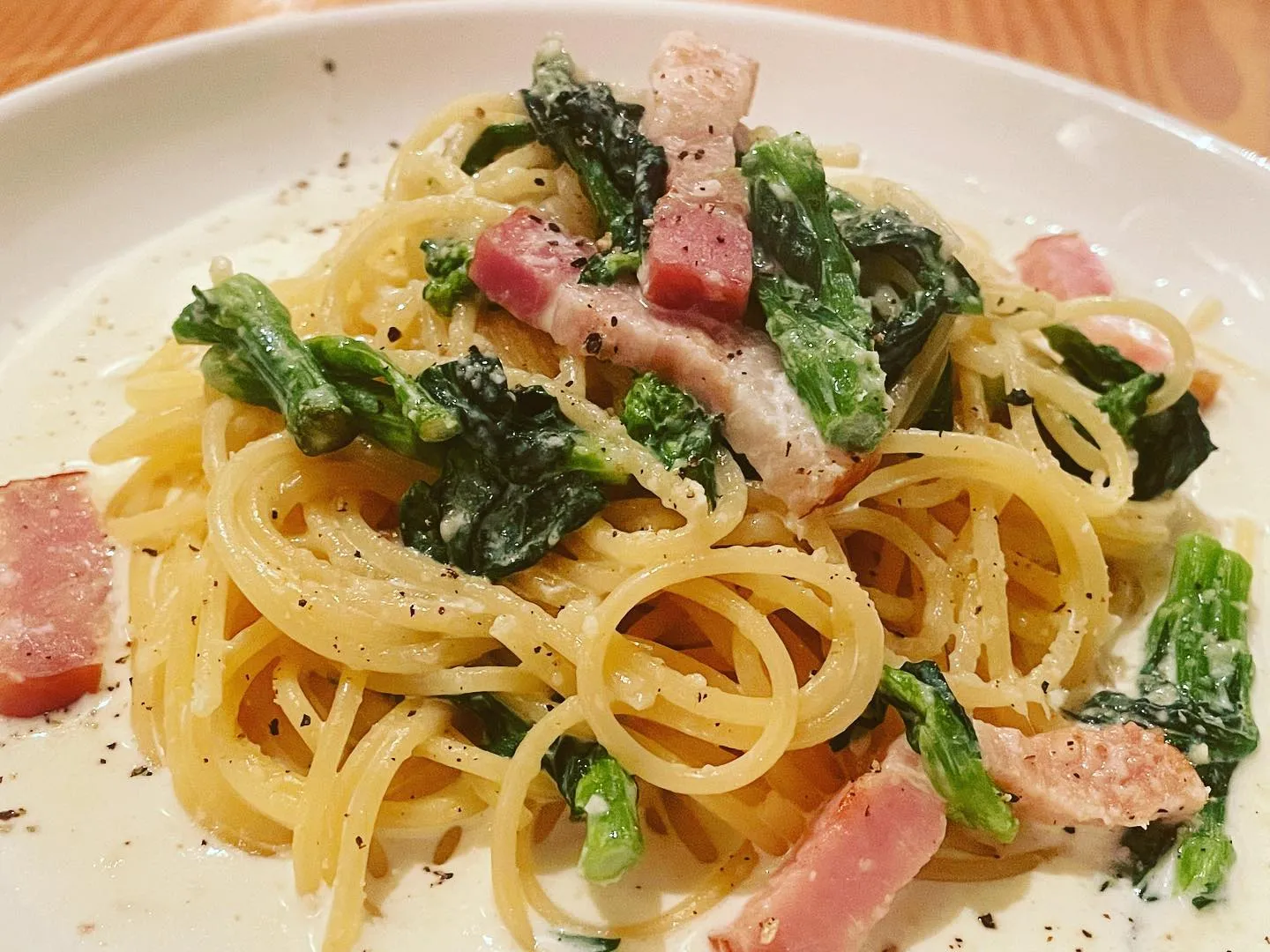 天気が悪いですが本日も元気にランチ営業してます