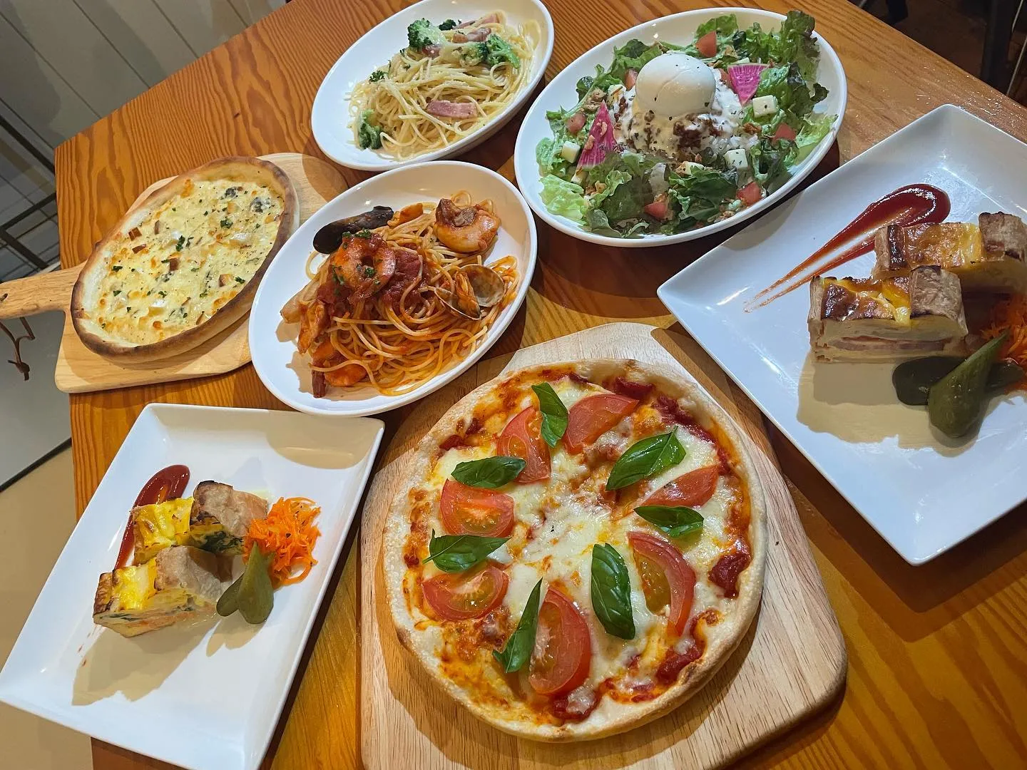 隠れ家バルリウニーレ本日も美味しい料理とお酒をご用意してお待...