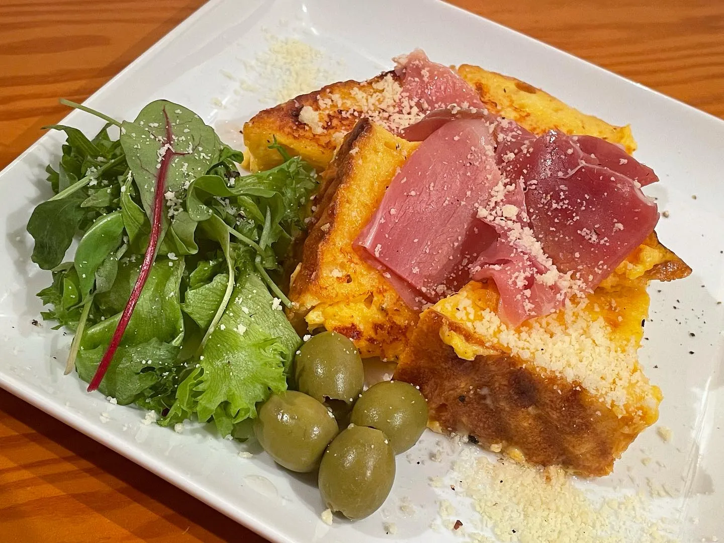 本日も19時から翌4時までオープンしてます!