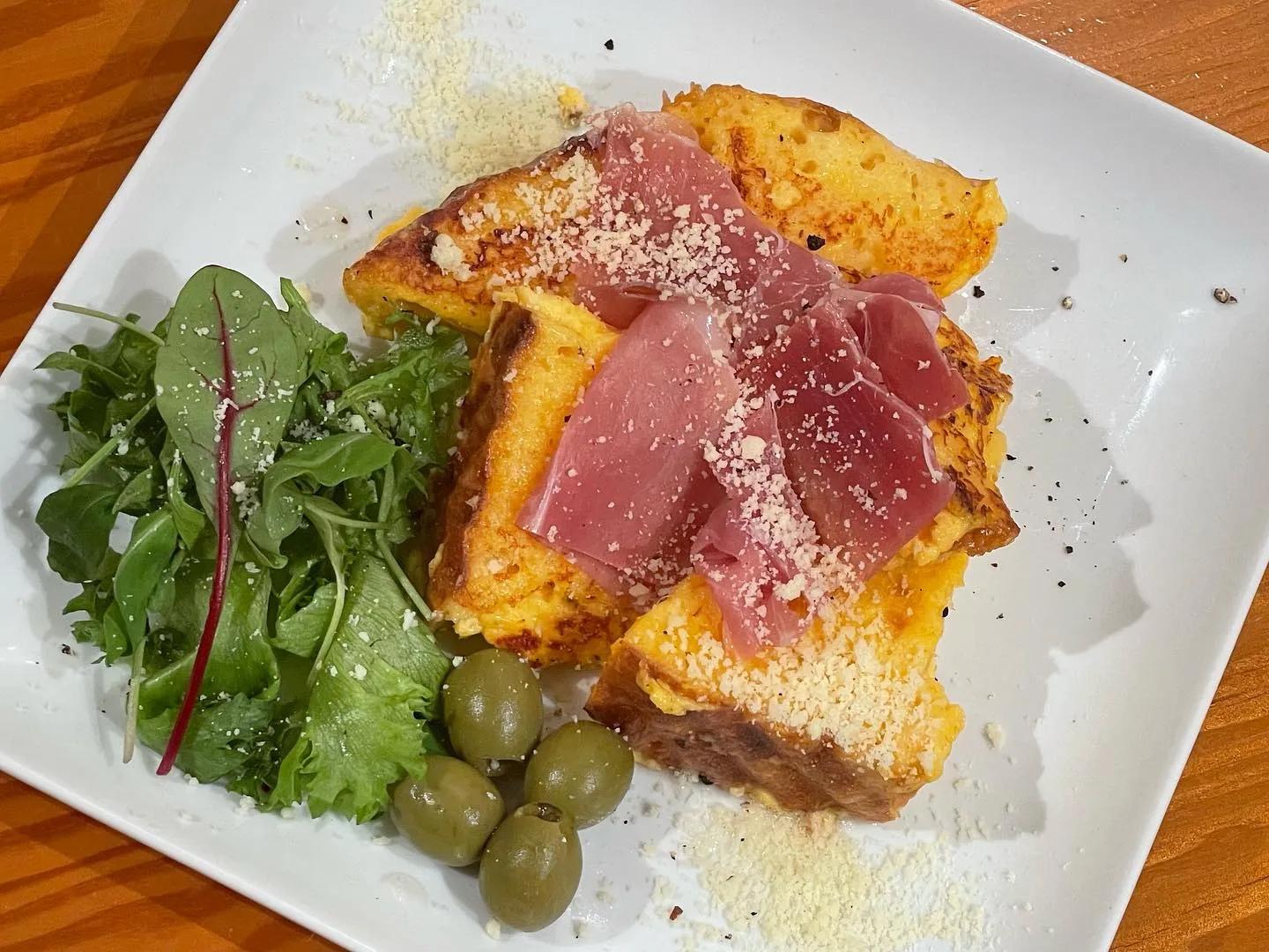 本日も19時から翌4時までオープンしてます!