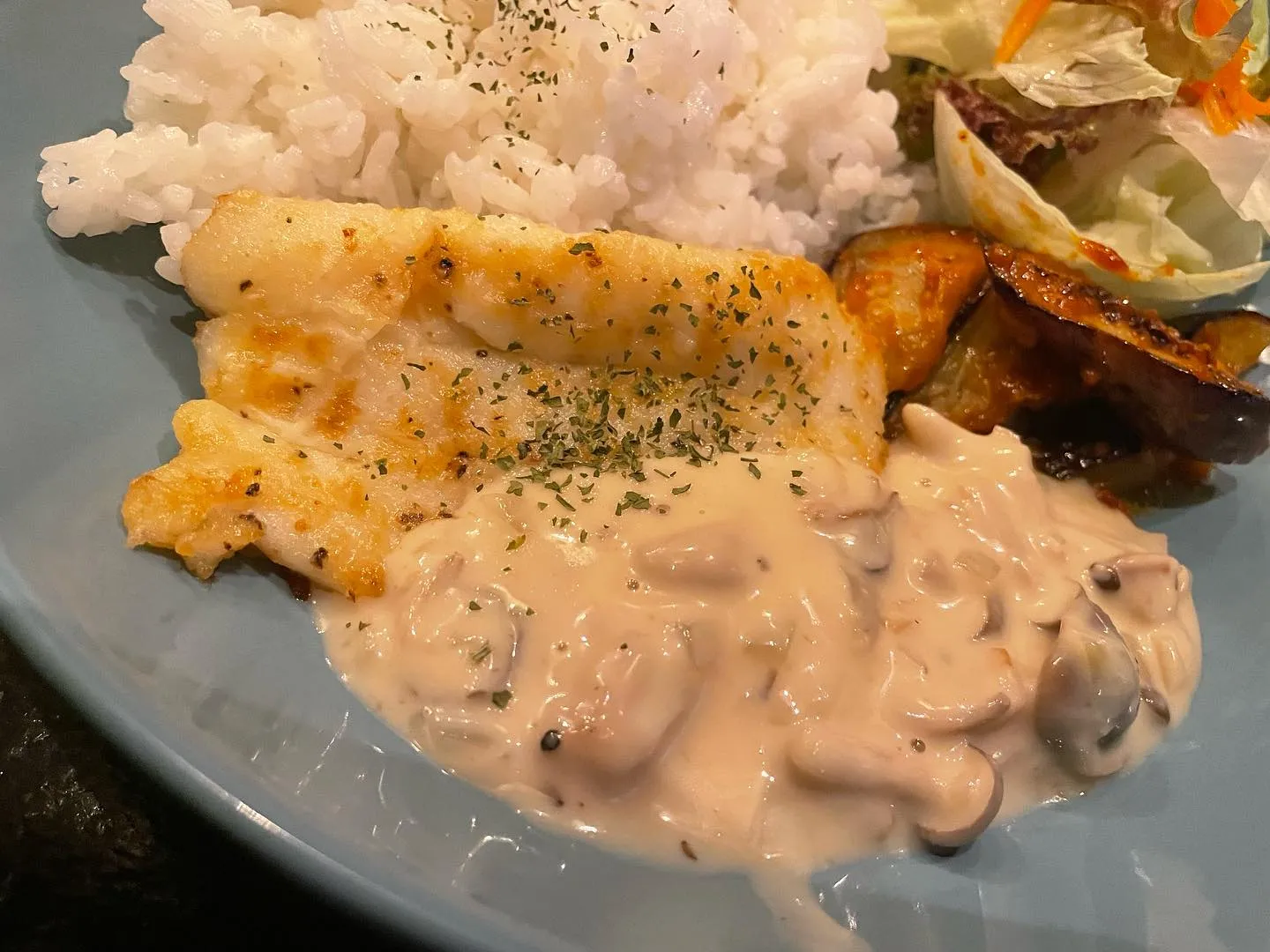 9月26日木曜日 本日の日替りワンプレートランチはカレイのム...