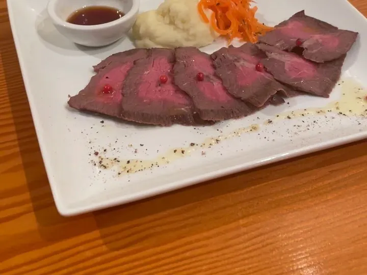 週末です！本日もご来店お待ちしています！