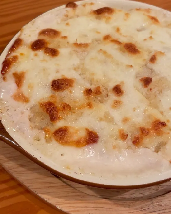 本日は雨で寒いですが19時からオープンしてます！